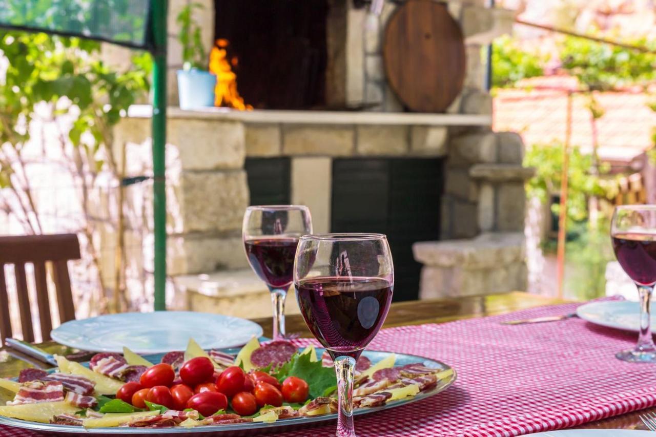 Villa Mini Stone House Omiš Exterior foto