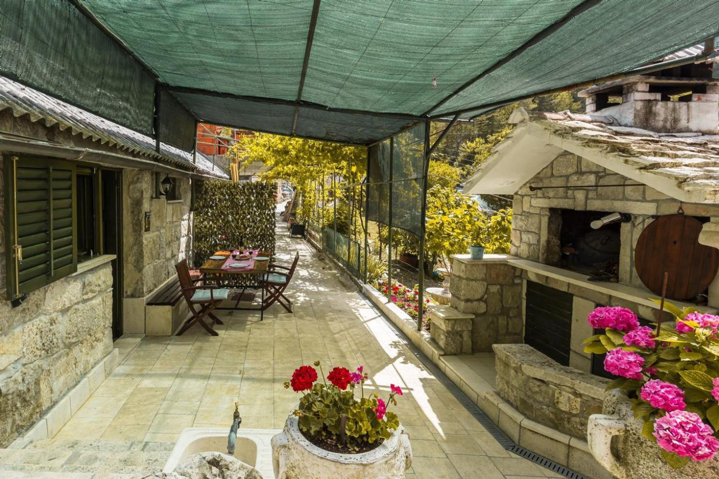Villa Mini Stone House Omiš Exterior foto